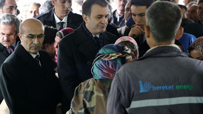 AB Bakanı Ömer Çelik yaşlı kadınla dalga geçti