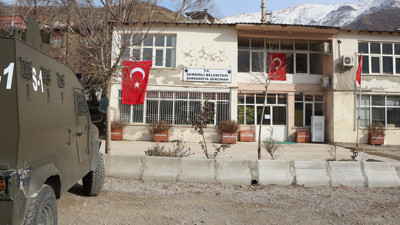 Şemdinli Belediyesine kilit vuruldu