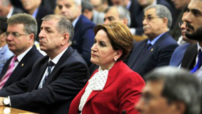 Ülkücüler, Ümit Özdağ ve Akşener için ayağa kalktı