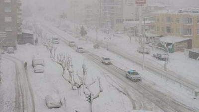Mersin'de 20 yıl sonra yağan kar