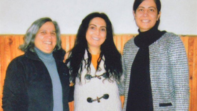 Tutuklu HDP'lilerden cezaevi pozu