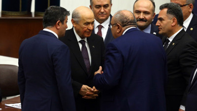 Bahçeli, Türkeş ile sohbet etti