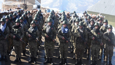 Şehit annelerinden duygulandıran hediye