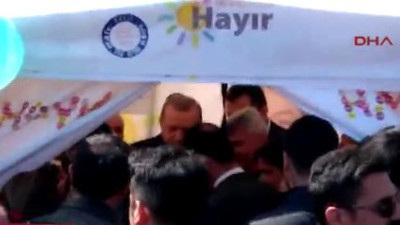 Erdoğan'dan, 'hayır' çadırına girdi
