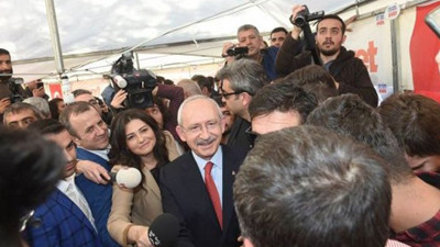 Kılıçdaroğlu'ndan 'evet' çadırına ziyaret