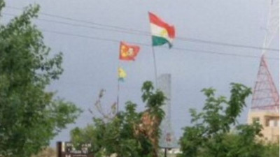 PKK'lı teröristler Kerkük'te paçavra astı