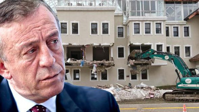 Ağaoğlu’nun Uludağ’daki otelinin kaçak bölümleri yıkılıyor