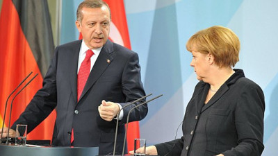 Almanyalı Türkler Merkel'i Erdoğan'a tercih etti