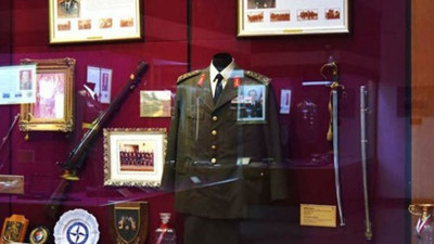 Semih Sancar'a ait rozetler müzeye konuldu