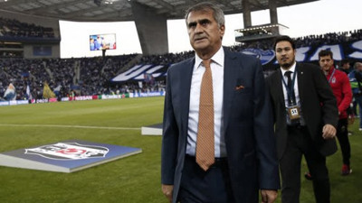 Şenol Güneş tarihe geçti