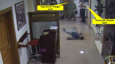 15 Temmuz'da şehit ettikleri vatandaşın resmini çekmişler