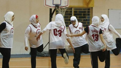 Suudi Arabistan'da kadın basketbol turnuvası yapıldı