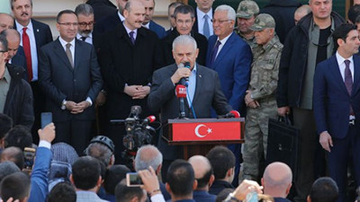 Yıldırım vatandaşı Kürtçe selamladı