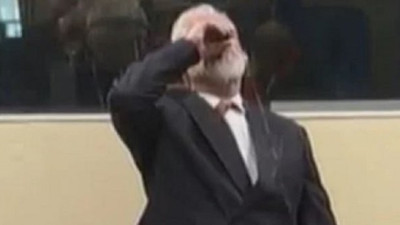 Savaş suçlusu general duruşma sırasında zehir içti