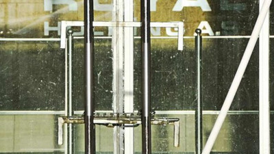 Zarrab Holdingi de kuyumcuyu da dövizciyi de boşaltmış