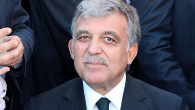 Yandaş yazar Abdullah Gül'ü hedef aldı