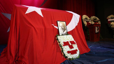 Münir Özkul son yolculuğuna uğurlandı