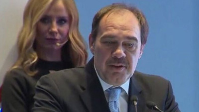 Demirören’in bıyıkları sosyal medyayı salladı