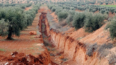 PYD/PKK'nın 5 km'lik hendek kazmış