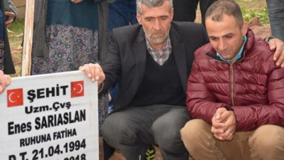 Gazi Uzman Çavuş'dan kucağında şehit olan arkadaşına ziyaret