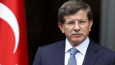 Cumhurbaşkanı Başdanışmadnı Davutoğlu'nu hedef aldı
