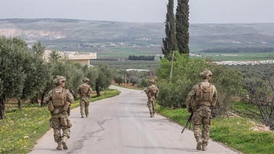 Afrin'de halk 15 teröristi TSK'ya teslim etti