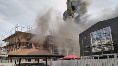 Teşvikiye Camii'nde büyük yangın!