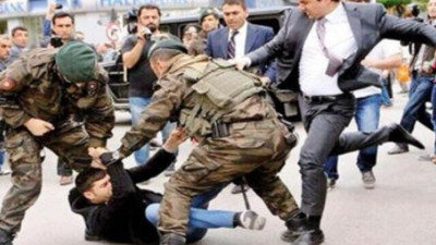 Tekmelenen madenci konuştu: "Tekme tüm madencilere atıldı"