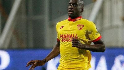 Demba ba imzayı attı!