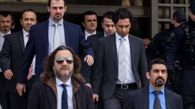 Yunanistan’dan darbecilere silahlı koruma