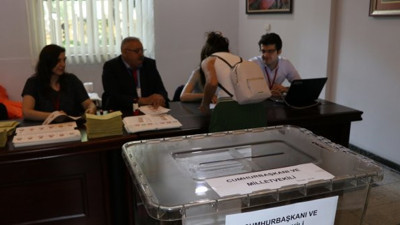 Gürcistan'da oy verme işlemi başladı