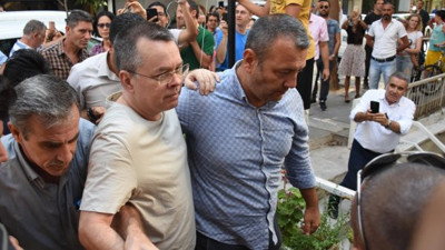 Ebru Özkan, Trump'ın isteğiyle serbest bırakıldı iddiası