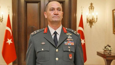 Temel'in apoletini Erdoğan takacak