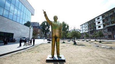 Almanya’daki Erdoğan heykeli kaldırıldı