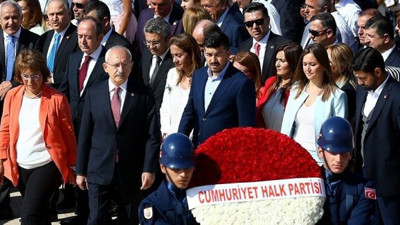 CHP’den Anıtkabir’e ziyaret