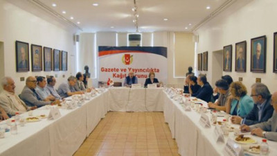 Gazeteciler kağıt krizi gündemiyle toplandı