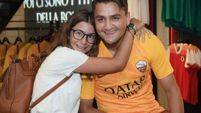 Cengiz Ünder Roma taraftarı ile buluştu