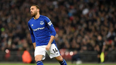 Cenk Tosun İngiltere’de tartışma konusu oldu