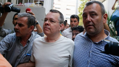 Hükümete yakın yazardan Brunson iddiası