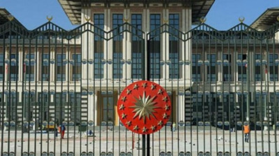 Dilipak: "Sultanlar sarayları ile övünmeye başladıklarında..."