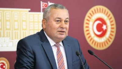 Cemal Enginyurt’tan dikkat çeken af çıkışı