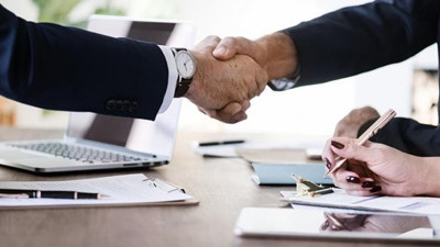 AKP'li belediyelerde torpil skandalı