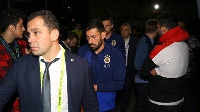 Fenerbahçeli futbolculardan Koray Şener’e ziyaret