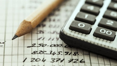 CHP'li Abdüllatif Şener: "Ekonomi faiz ödeme bütçesine dönüştü"