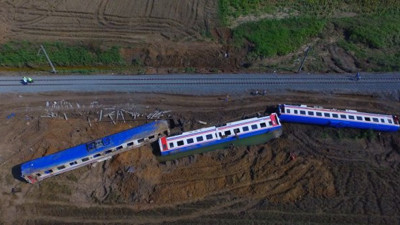 TCDD Genel Müdürü tren kazasında oğlunu kaybeden anneyi engelledi