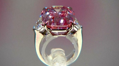 Elmas yüzük rekor bedelle alıcı buldu