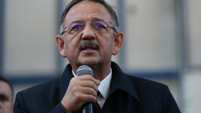 AKP'li Özhaseki: "Binlerce ton kirli kağıt ithal ediyoruz"