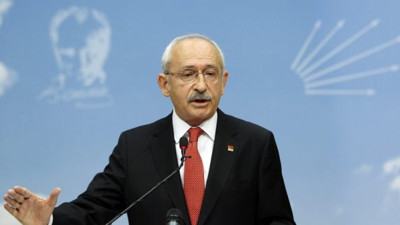 Kılıçdaroğlu: "İş dünyası ekonomik krizi eleştirmekten korkuyor"