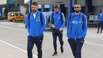 Burak ve Onur’a verilen kadro dışı kararına destek