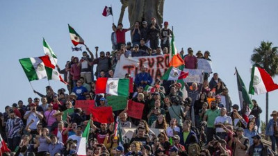 2 bin 500 göçmen geliyor diye Meksika ayağa kalktı!